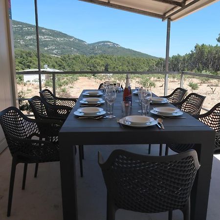 Robinson Olive Tree Huts Villa Čara Eksteriør billede